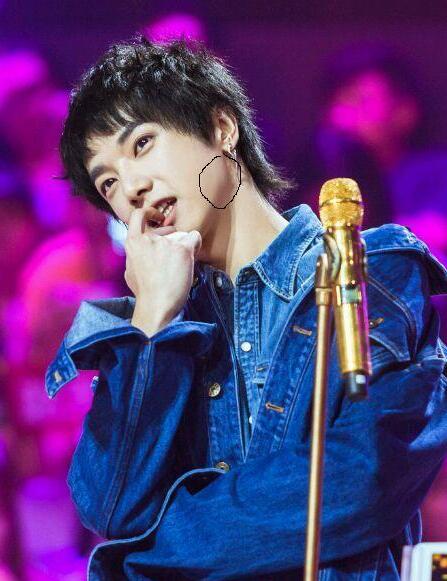 華晨宇整容前后照片 華晨宇做了下頜角整形？