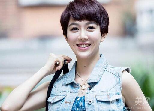 姜妍整容前后照片 堪稱丑小鴨變天鵝