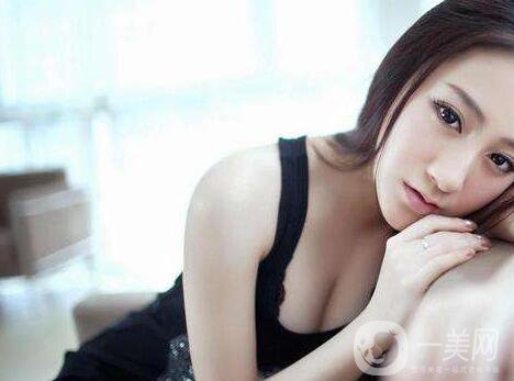 北京曼托假體豐胸費(fèi)用需要多少錢(qián)