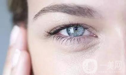 去魚(yú)尾紋的方法有哪些？玻尿酸去魚(yú)尾紋怎么樣？