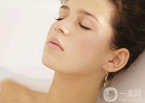 深圳打玻尿酸隆鼻價(jià)格大概是多少？