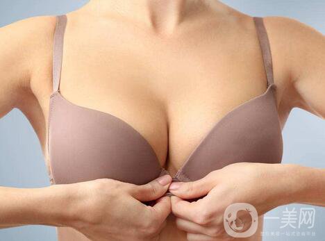 自體脂肪隆胸可以維持多久？