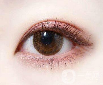 雙眼皮拆線后熱敷好嗎？