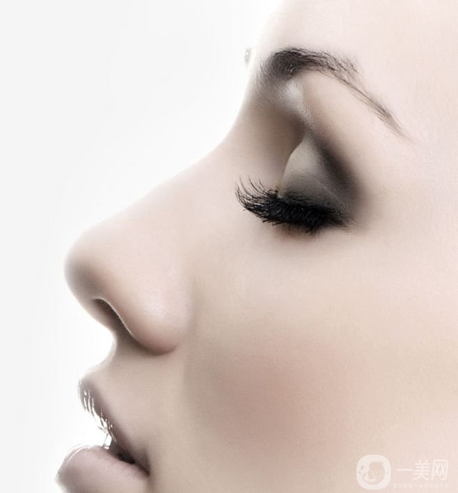 硅膠隆鼻的優(yōu)點(diǎn)