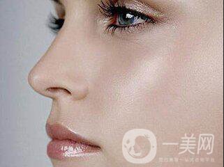 耳軟骨隆鼻整形價(jià)格