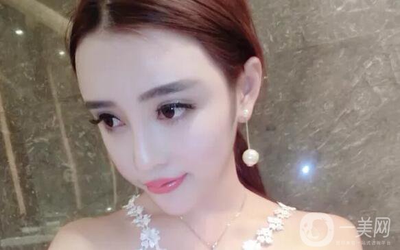 開眼角做雙眼皮的風(fēng)險(xiǎn)有哪些？