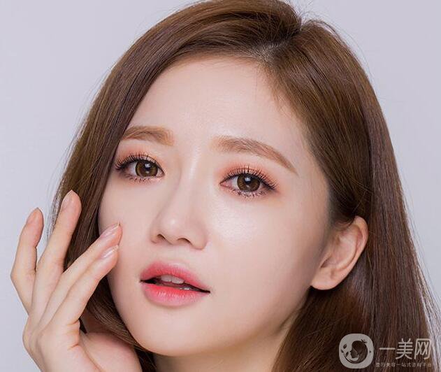 全切雙眼皮修復(fù)價(jià)格是多少？