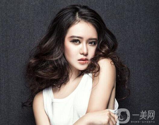 玻尿酸隆鼻整形費用是多少？