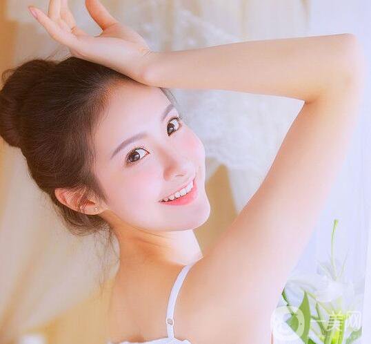 光子嫩膚 做光子嫩膚價格是多少？