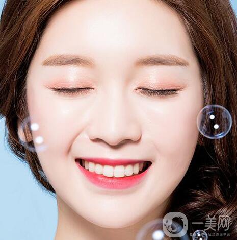 想擁有精致下巴 手術(shù)墊下巴要多少錢？