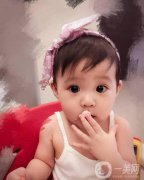 賈靜雯、迪麗熱巴的雙眼皮是不是割的 看了這個(gè)你就明白了