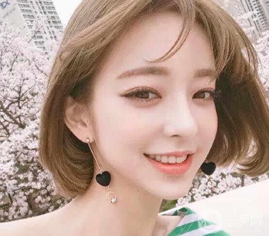 隆鼻什么材料好呢？