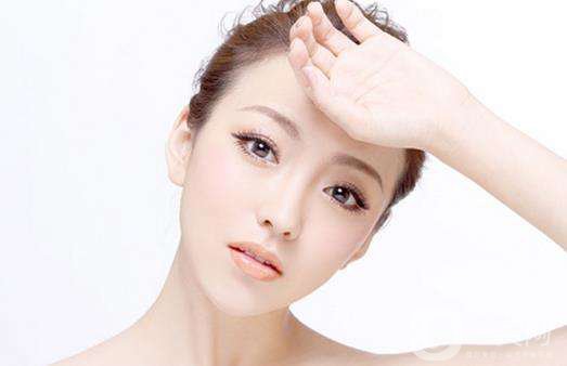 上海假體墊鼻梁多少錢 墊鼻梁的手術方法