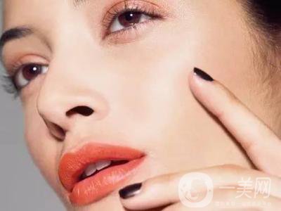 廣東耳軟骨加假體隆鼻價(jià)格是多少