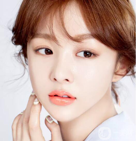 隆鼻術(shù)后恢復(fù)過程是怎樣的呢？