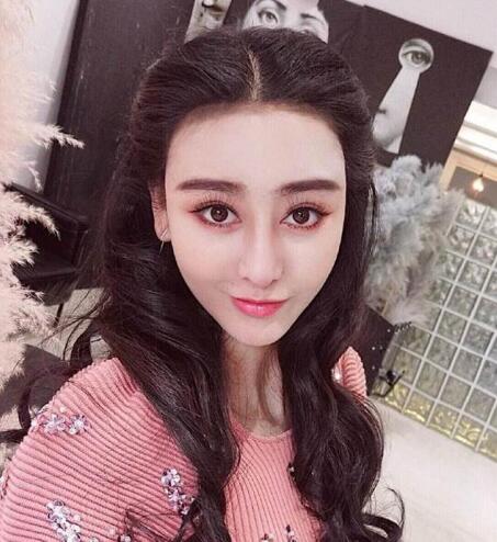 又一個整容失敗的女明星，鼻子都整歪了，不甘心揚言還要植發(fā)！