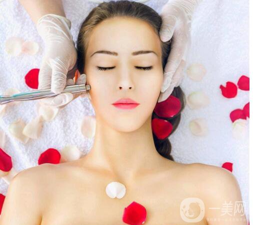 抽脂減肥價(jià)格一覽表 抽脂減肥有危害嗎