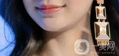 標(biāo)準(zhǔn)的仰月唇女明星有哪些？其中還有AB的整容模板！