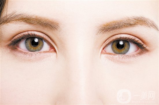 割雙眼皮多久恢復(fù)自然？