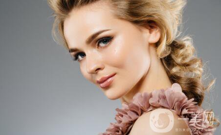 怎樣去皺紋眼部皺紋？哪種方式比較好？