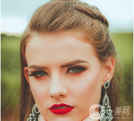 什么是微創(chuàng)去眼袋 微創(chuàng)去眼袋到底好不好