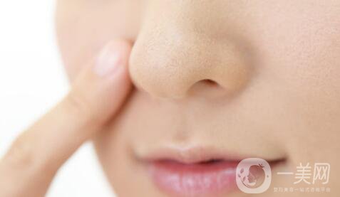 隆鼻手術(shù)有什么*果？它的風(fēng)險(xiǎn)有哪些？