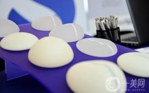 隆胸材料大測(cè)評(píng) 曼托娜高麥格哪種比較好？