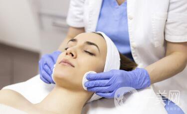 做彩光嫩膚手術(shù)要多少錢？維持時(shí)間和優(yōu)勢揭露