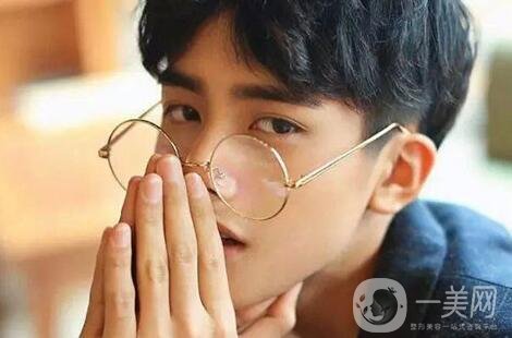 男生鼻梁不高怎么辦