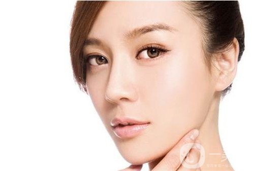 假體隆鼻多久完全消腫？怎么加速消腫呢？