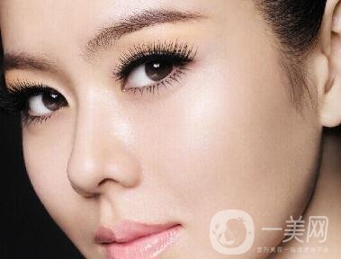 請(qǐng)問假體隆鼻手術(shù)需要多少錢呢？