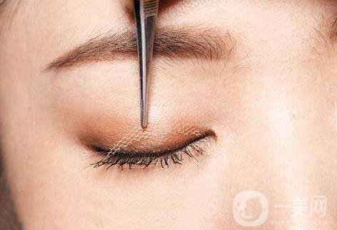 內(nèi)雙怎么變外雙？能貼雙眼皮貼嗎？