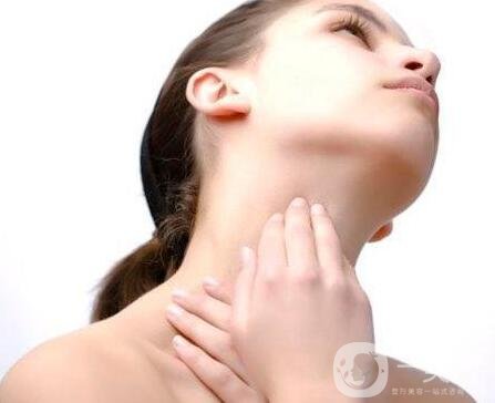 如何消除頸紋讓頸部變得緊實?