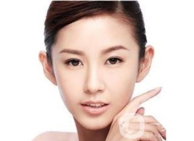 在不整容的情況下怎樣使鼻子變挺？