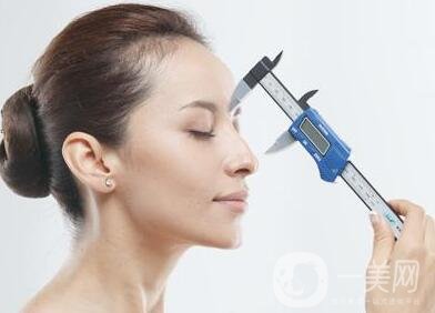 隆鼻手術(shù)的風(fēng)險(xiǎn)大嗎？有哪些？