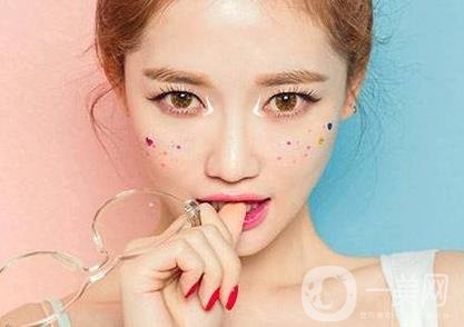 開(kāi)眼角手術(shù)費(fèi)用大概是多少？