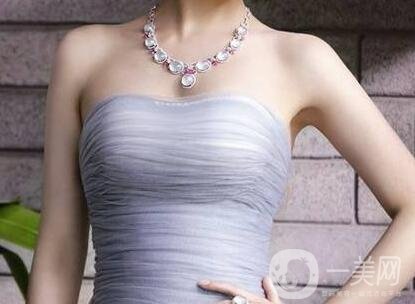 自體隆胸手術(shù)失敗修復(fù)要多少錢？