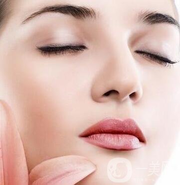 取出隆鼻假體*嗎?需要多少錢?