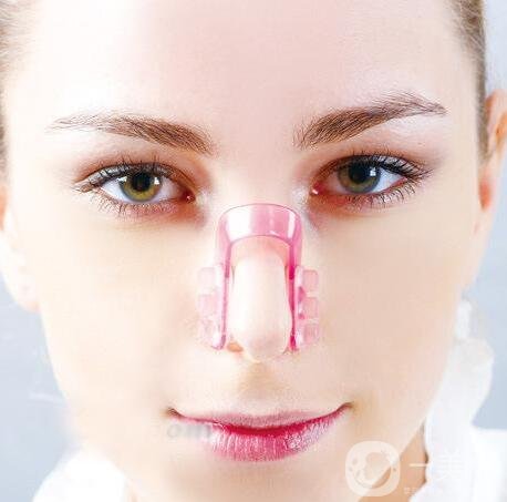 鼻梁矯正手術(shù)紗布取出后還會(huì)塌陷嗎?