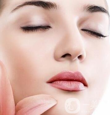 固體硅膠隆鼻有危害嗎?十年了需要更換嗎?