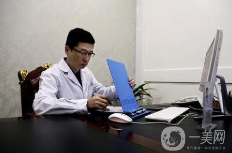 大連何醫(yī)生鼻整形價(jià)格表