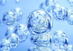 注射玻尿酸后喝酒會(huì)怎么樣，注射玻尿酸有哪些危害？