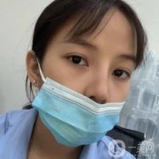 一晃眼已經(jīng)過去了三個多月的時間，現(xiàn)在我已經(jīng)沒有了眼袋，眼下方的皮膚的緊