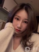 在沒(méi)有做去法令紋手術(shù)之前，那時(shí)候我很自卑，雖然我才剛剛?cè)畾q