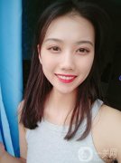 此時(shí)可算做了雙眼皮，一直感覺本人少個(gè)雙眼皮，這下圓滿了