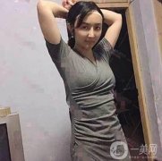 我這段時(shí)間剛?cè)プ鐾暌粋€(gè)腰腹吸脂的手術(shù)，我還在家里靜養(yǎng)