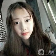 經(jīng)常的熬夜加班，真的使人更加的衰老，這使得自己30多歲黑眼圈就特別的重