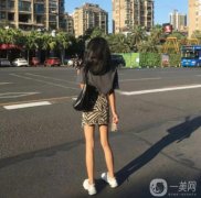 其實我不屬于那種全身都是肥肉的體質(zhì)，但是腿粗是真的，從記事起腿就粗了