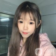 現(xiàn)在感覺臉有點暗沉，有點痘痘，很苦惱