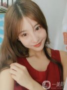 過了幾天了，現(xiàn)在臉恢復(fù)了不少